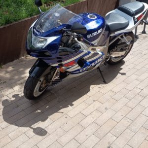 SUZUKI GSX-R600 K3 2003 - ESTADO DE COLECCION