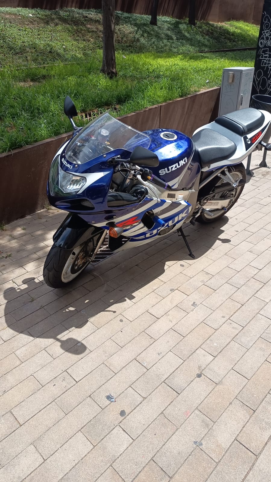 Suzuki GSXR 600.jpeg